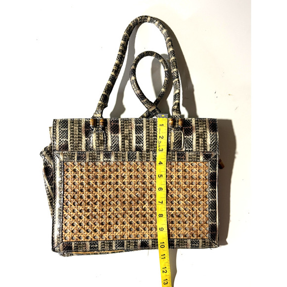 Sondra Roberts Tote Bag Womens Medium Woven Cane Faux Snakeskin Handles Purse - Picture 8 of 8